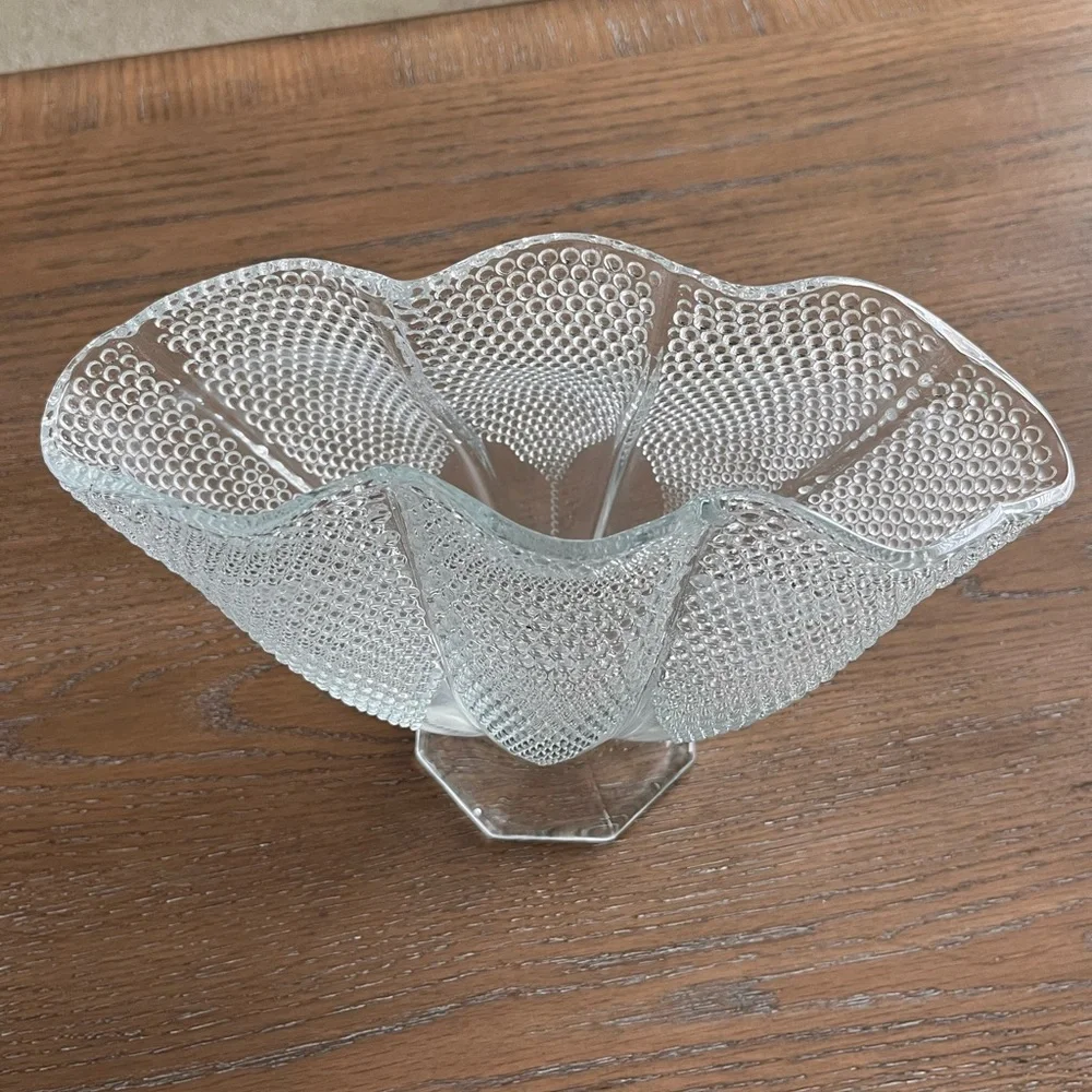 L.E. Smith Thousand Eyes Dewdrop Hobnail‎ Clear Glass Fan Vase